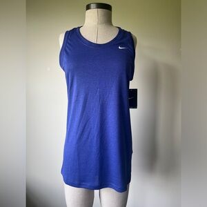Nike women’s sleeveless top